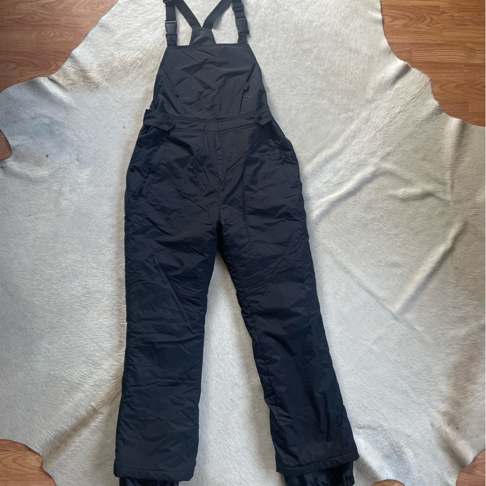 Women’s ski /snow bibs. Size large.